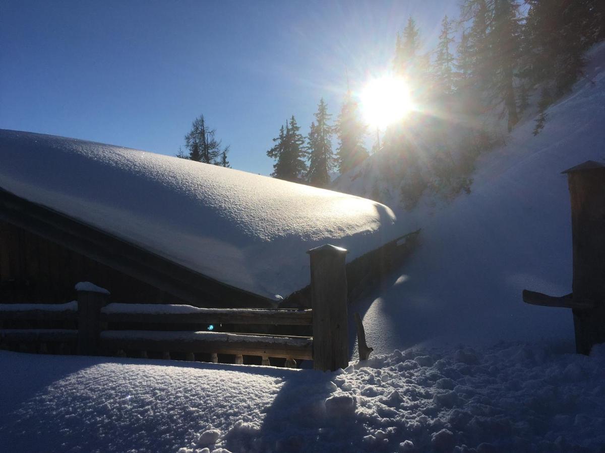 Ferienwohnung Zwoelferblick Bramberg am Wildkogel Luaran gambar