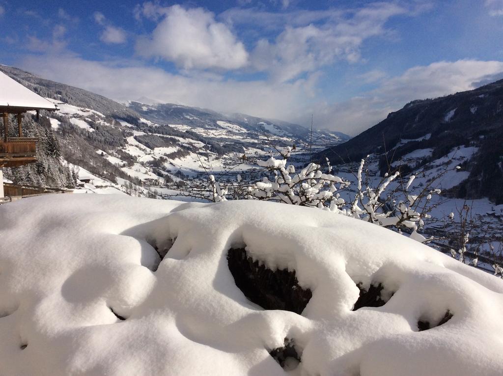 Ferienwohnung Zwoelferblick Bramberg am Wildkogel Luaran gambar
